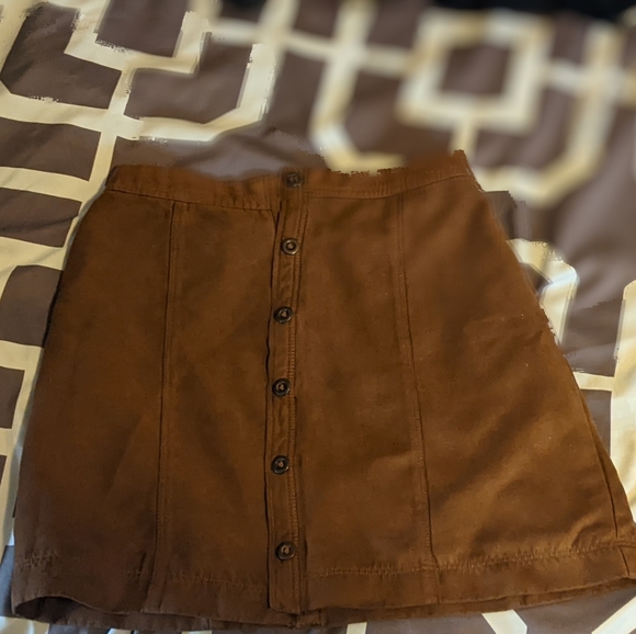 Buttons front Brown skirt - Picture 1 of 2